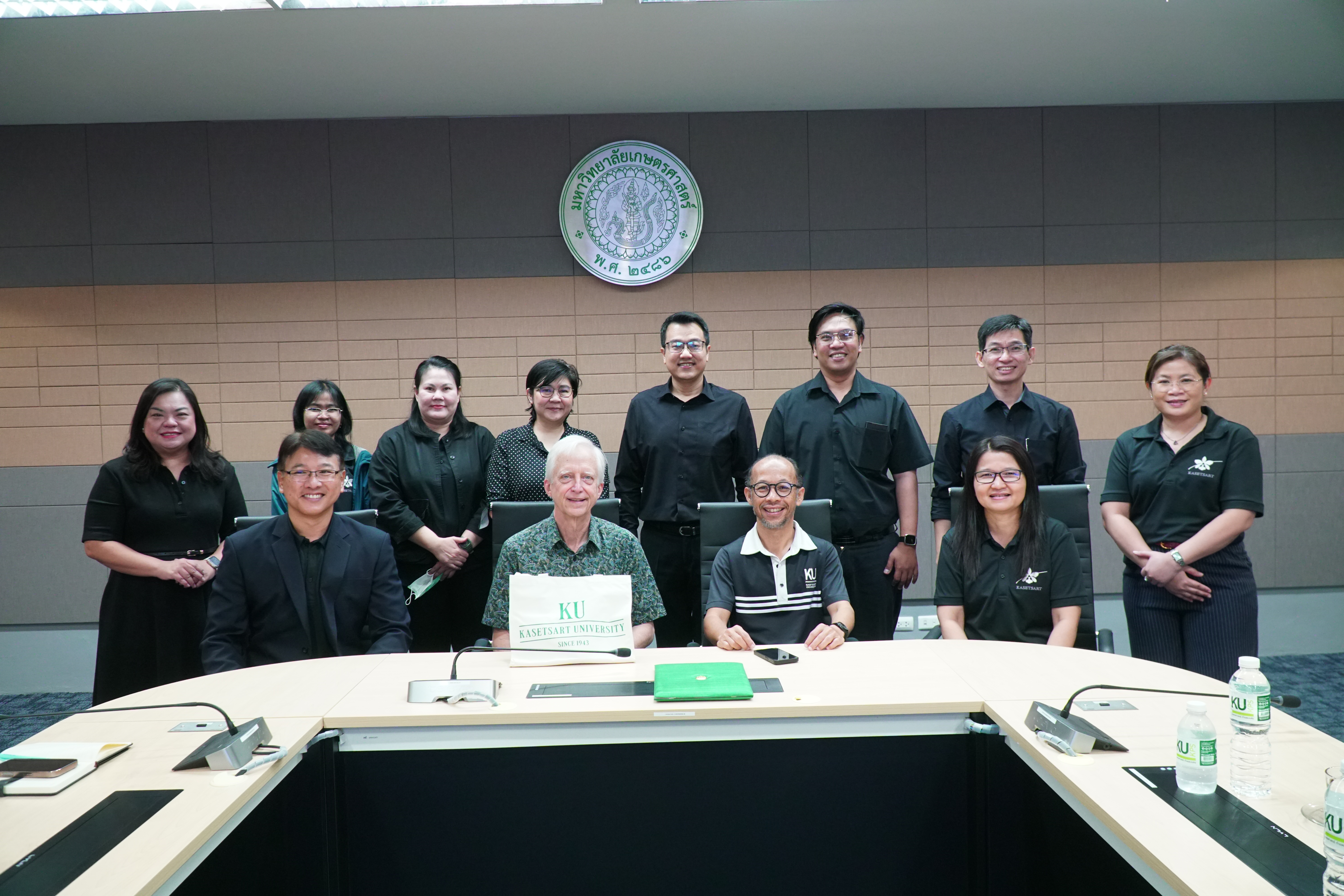 ม.เกษตร กำแพงแสน ต้อนรับผู้แทน Gates Foundation เยี่ยมโครงการวิจัยพันธุกรรมกล้วยไทย–ลาว