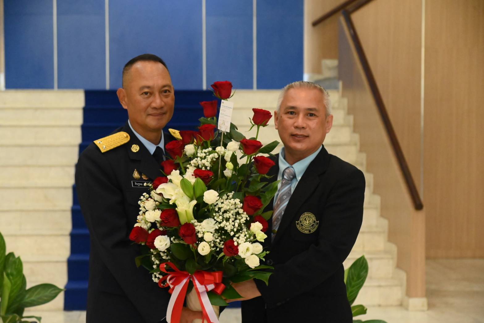 ม.เกษตรกำแพงแสน แสดงความยินดีกับ พลอากาศตรี ดิษฐพล ชูวงษ์ ในโอกาสเข้ารับตำแหน่ง 